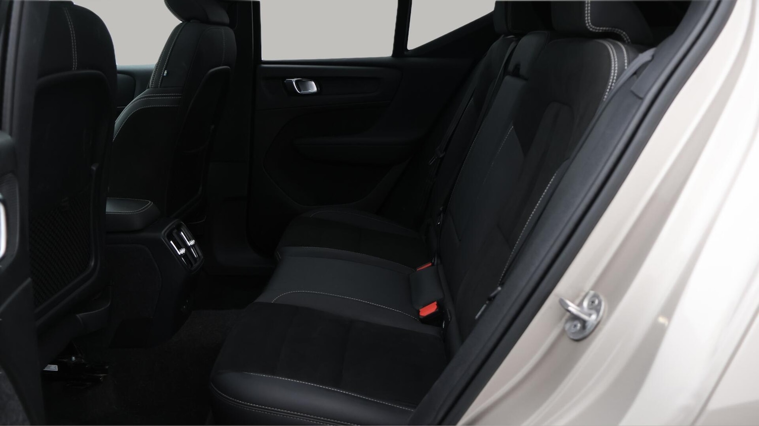 Used Volvo XC40 2023 for sale - 76780678: Photo 17