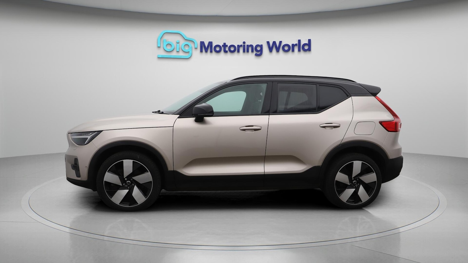 Used Volvo XC40 2023 for sale - 76780678: Photo 5