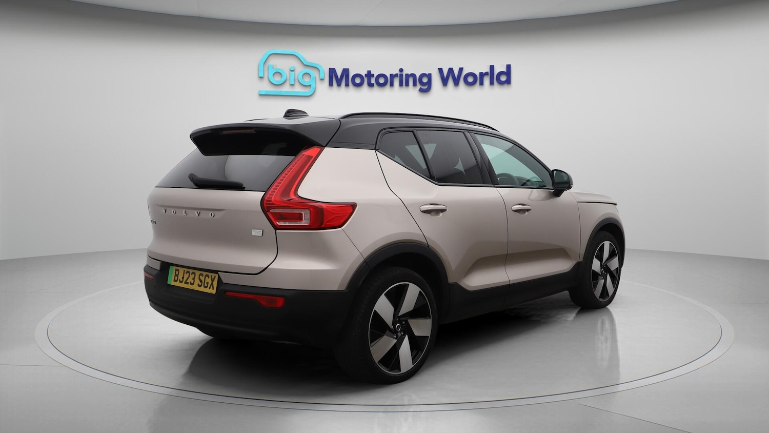 Used Volvo XC40 2023 for sale - 76780678: Photo 8
