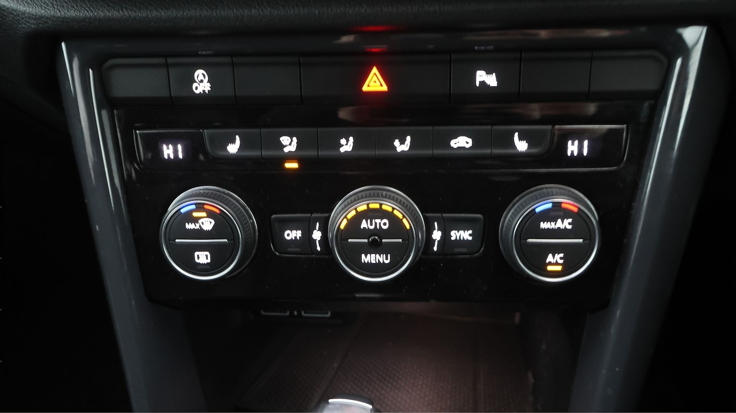 Used Volkswagen T-Roc 2019 for sale - 77595137: Photo 12