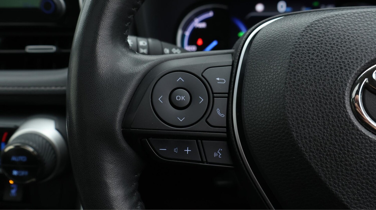 Used Toyota RAV4 2022 for sale - 76753309: Photo 28