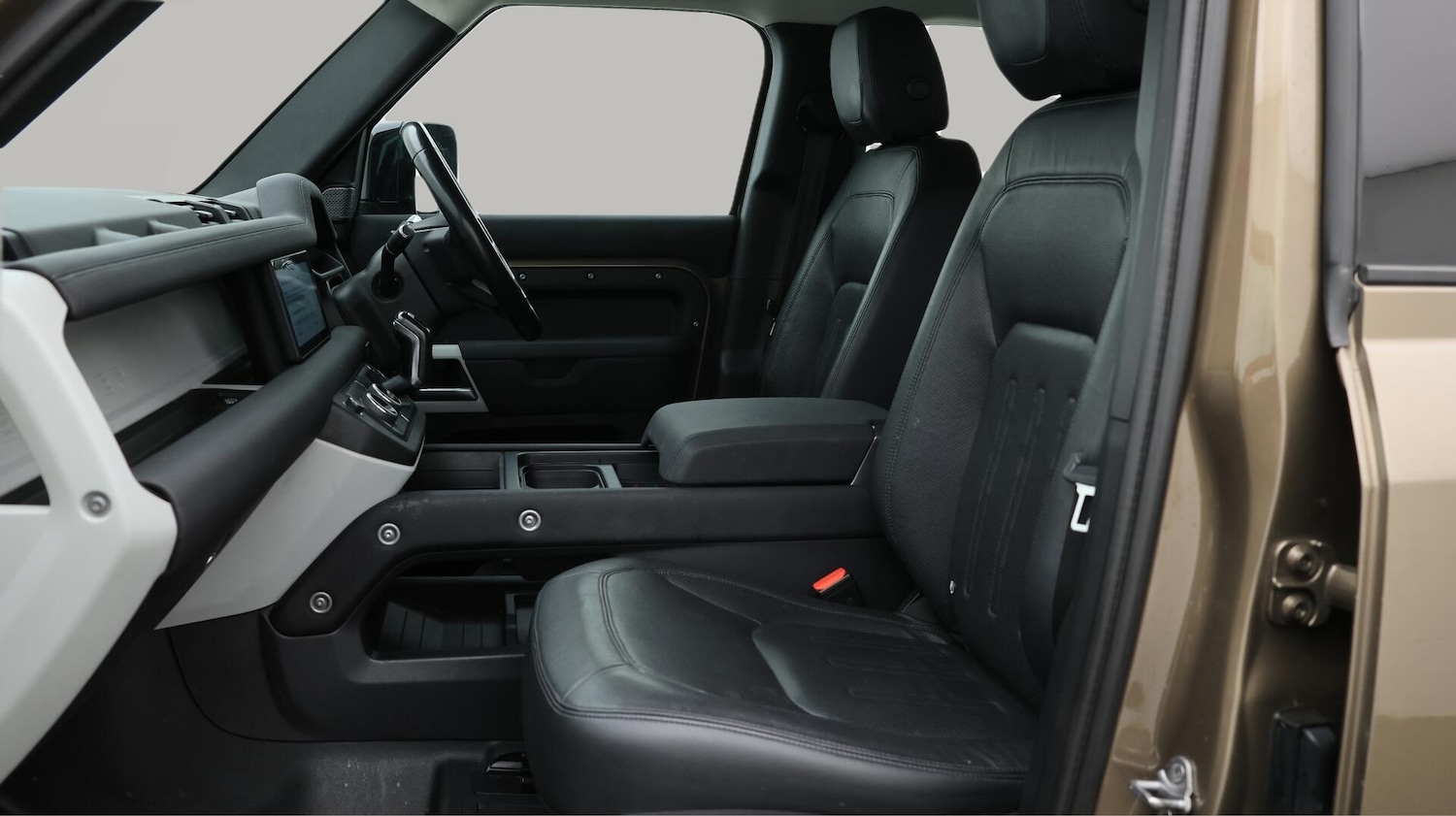 Used Land Rover Defender 110 2021 for sale - 76122861: Photo 15