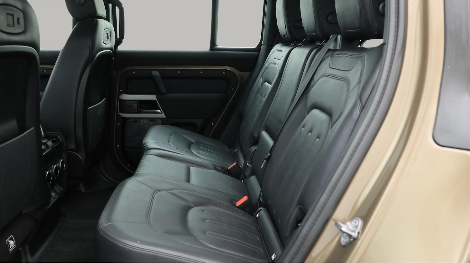 Used Land Rover Defender 110 2021 for sale - 76122861: Photo 17