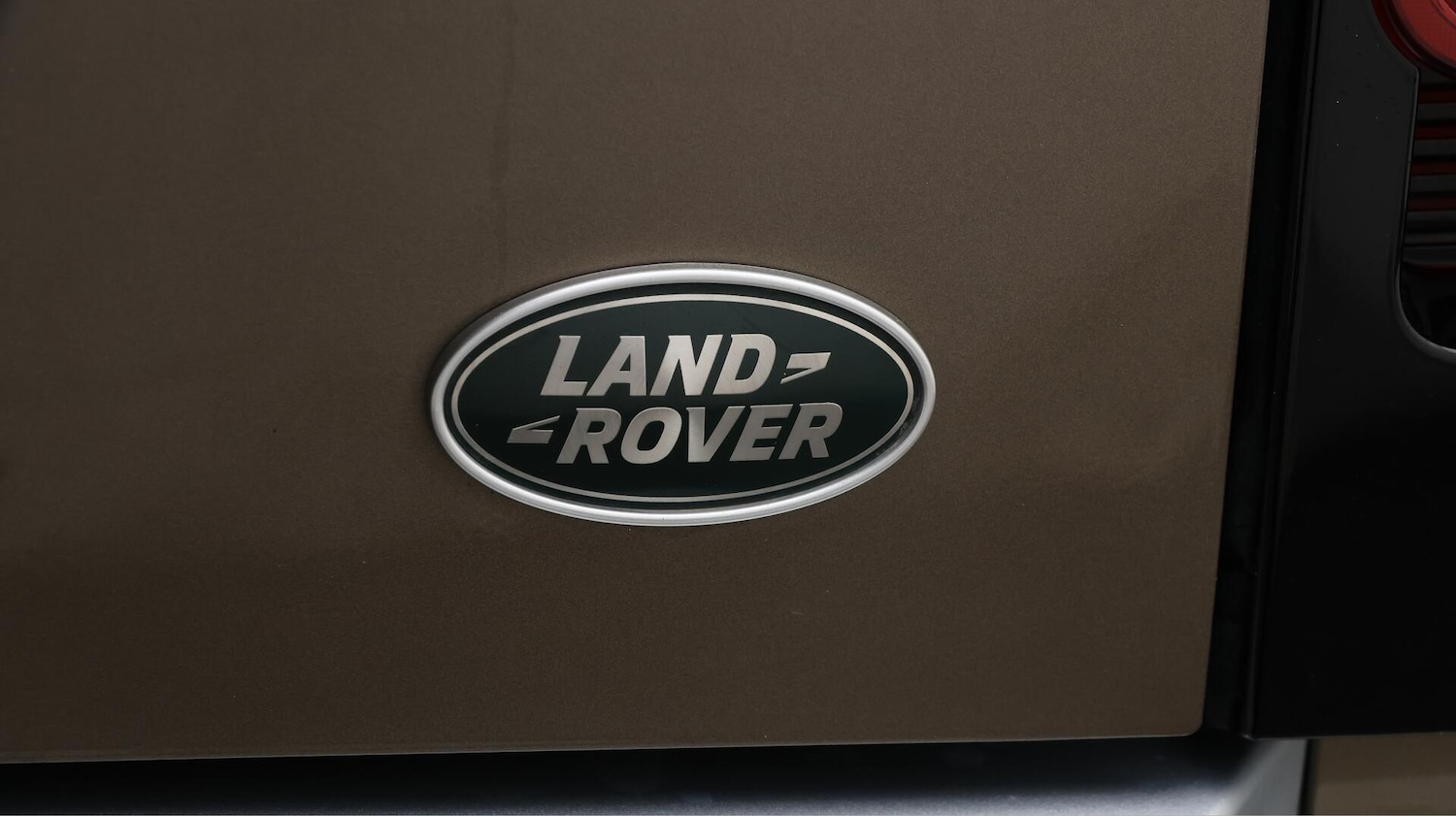 Used Land Rover Defender 110 2021 for sale - 76122861: Photo 25