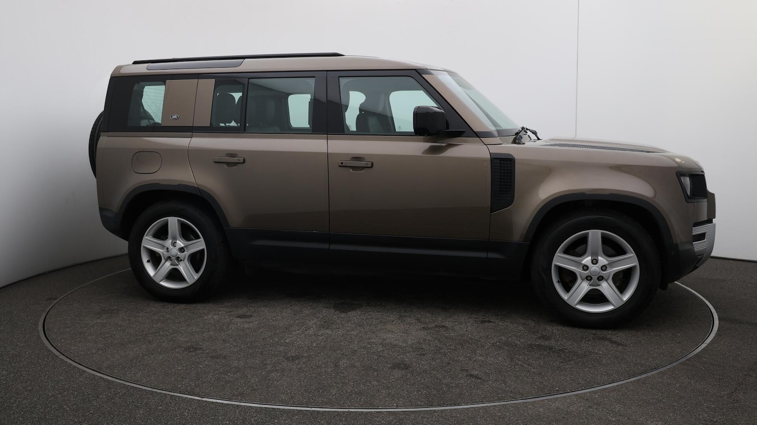 Used Land Rover Defender 110 2021 for sale - 76122861: Photo 49