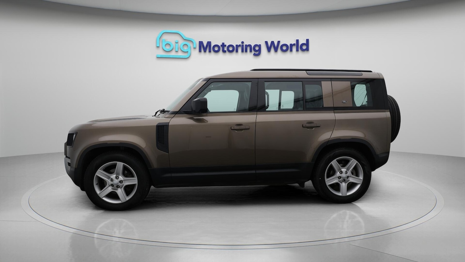 Used Land Rover Defender 110 2021 for sale - 76122861: Photo 5