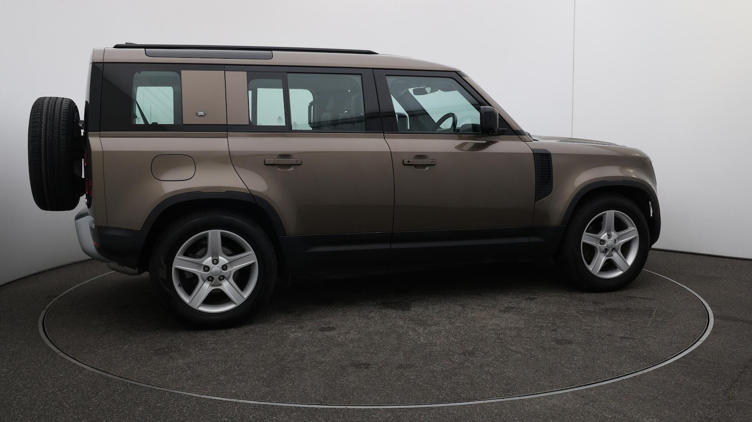 Used Land Rover Defender 110 2021 for sale - 76122861: Photo 52