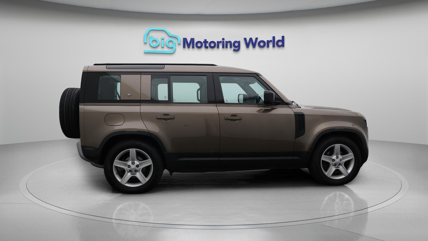 Used Land Rover Defender 110 2021 for sale - 76122861: Photo 9