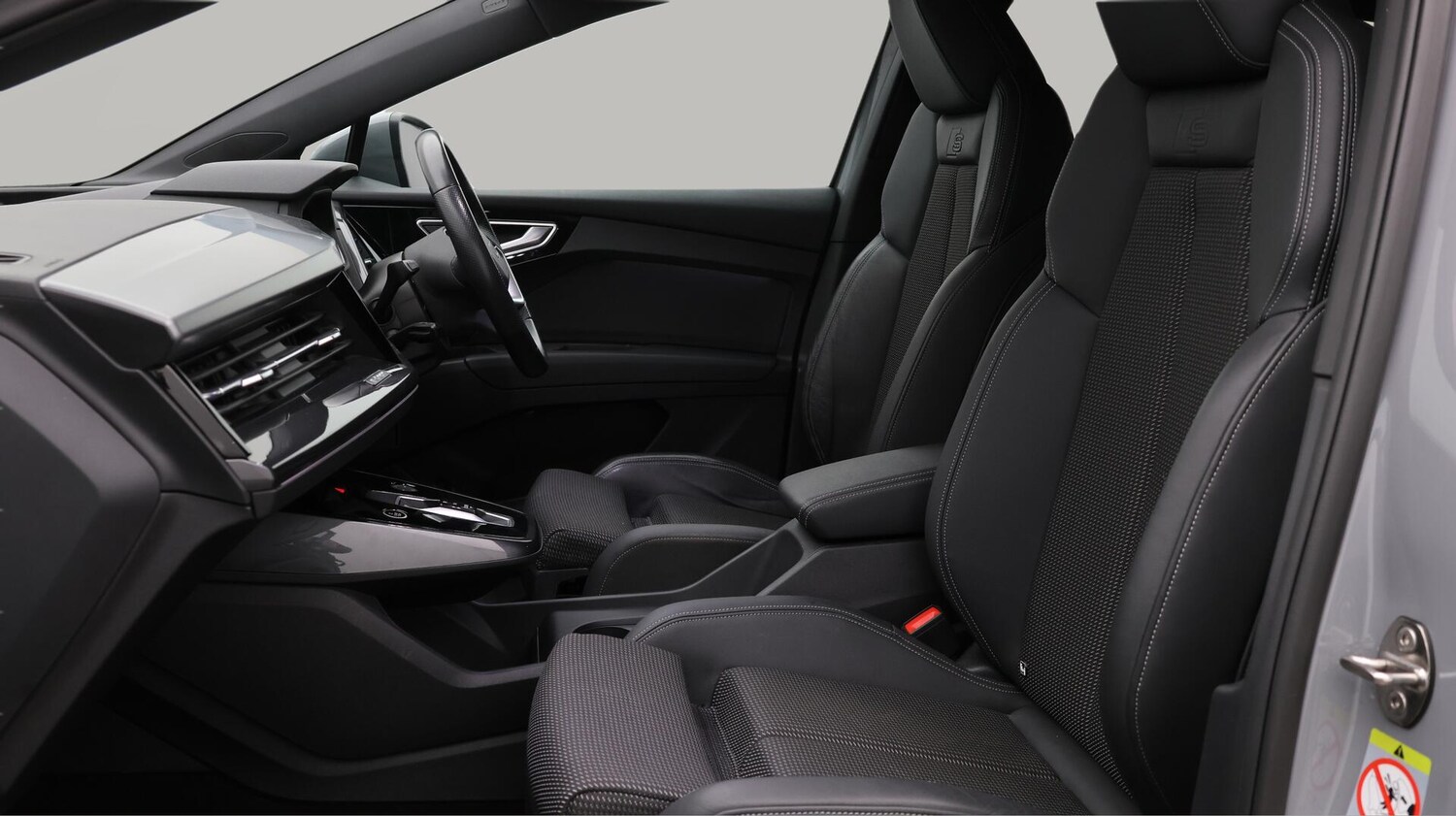 Used Audi Q4 e-tron for sale - 76659334: Photo 15