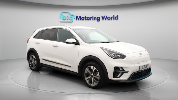 Used Kia Niro 2021 for sale - 76201056: Photo 1