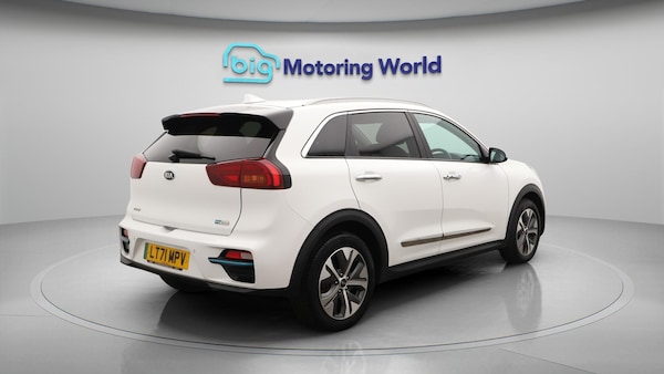Used Kia Niro 2021 for sale - 76201056: Photo 7