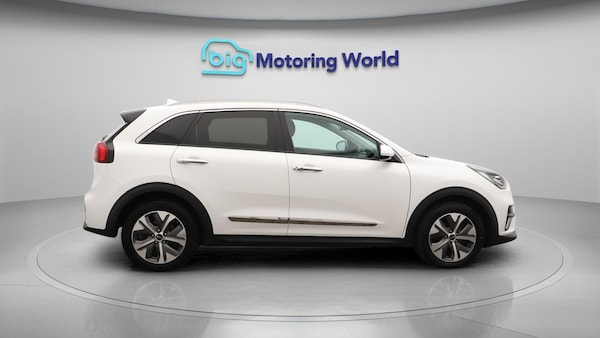Used Kia Niro 2021 for sale - 76201056: Photo 8