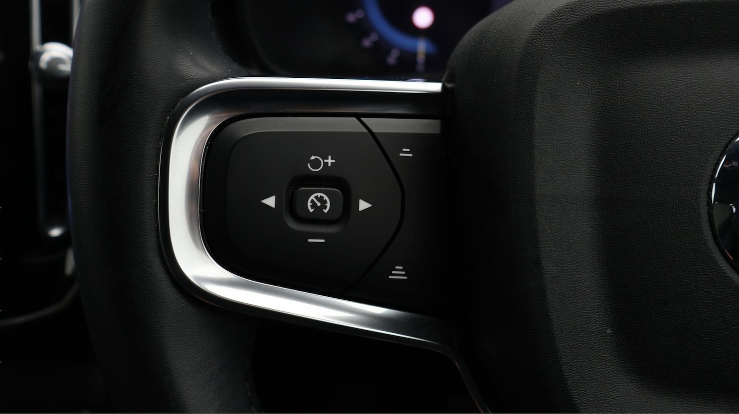 Used Volvo XC40 2022 for sale - 77807426: Photo 24