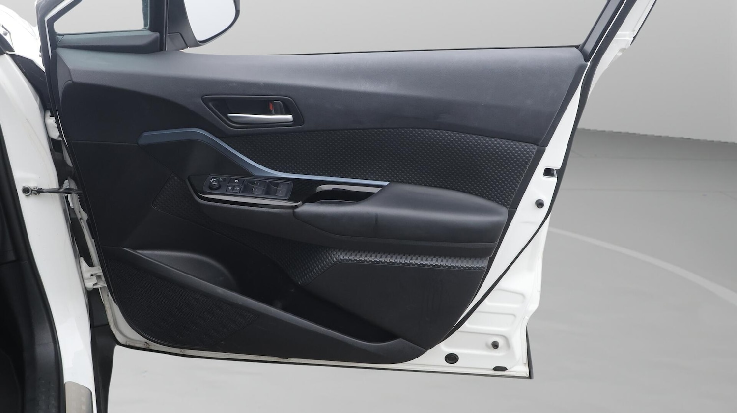 Used Toyota C-HR 2021 for sale - 76743499: Photo 16