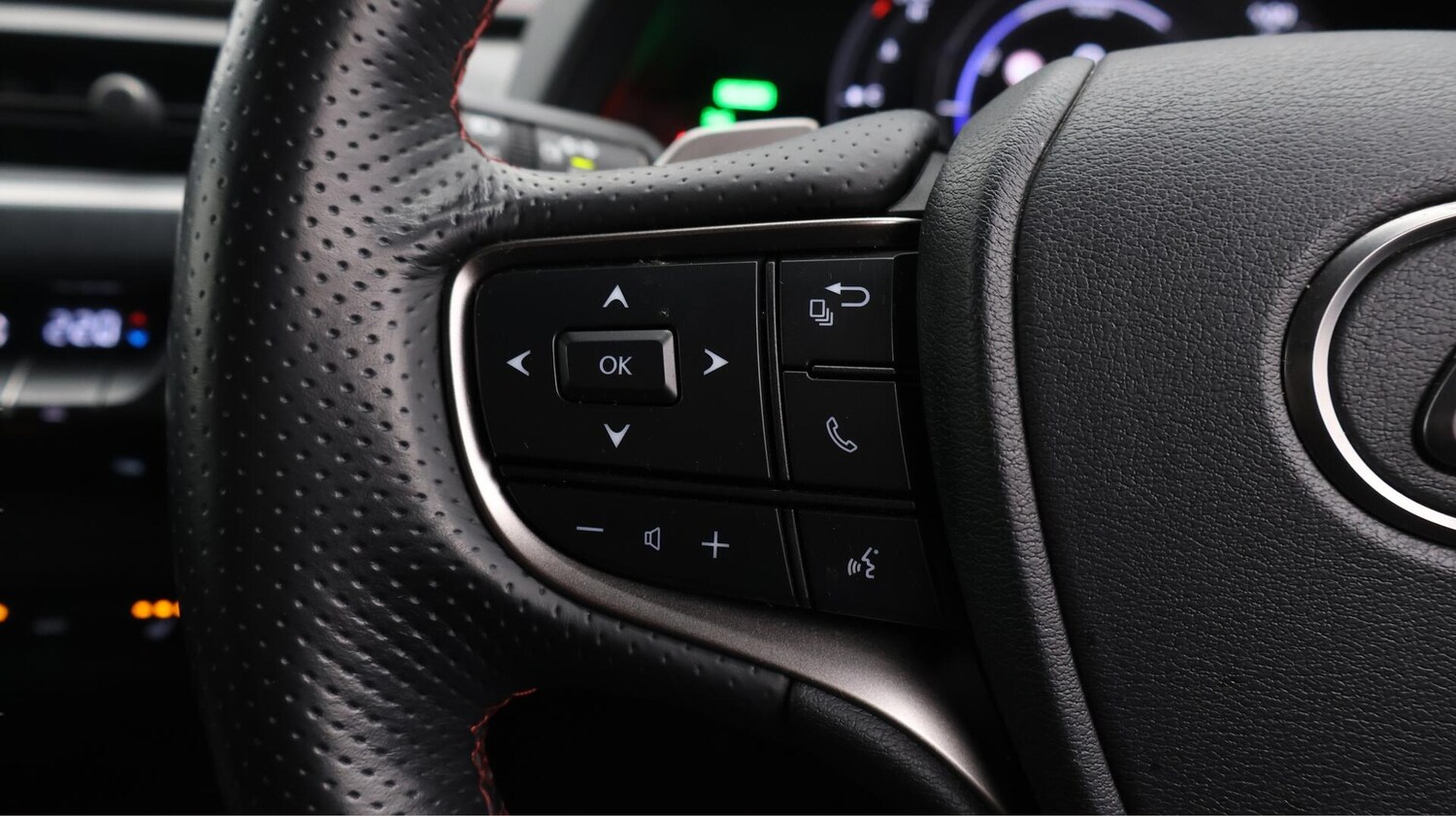 Used Lexus UX 2021 for sale - 76657953: Photo 26