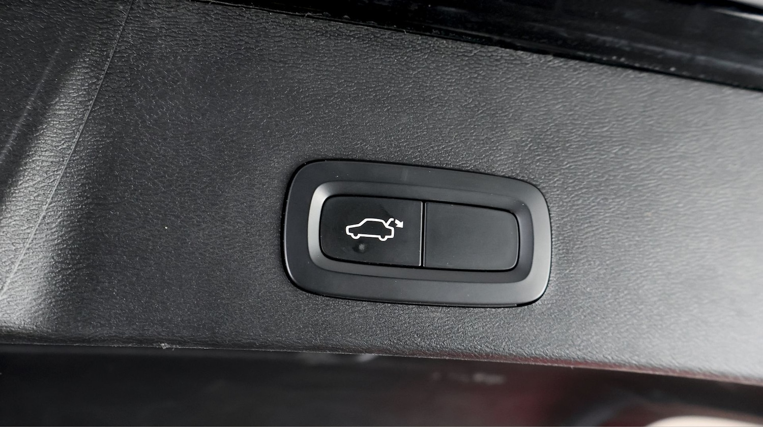 Used Volvo XC40 2022 for sale - 78040637: Photo 25