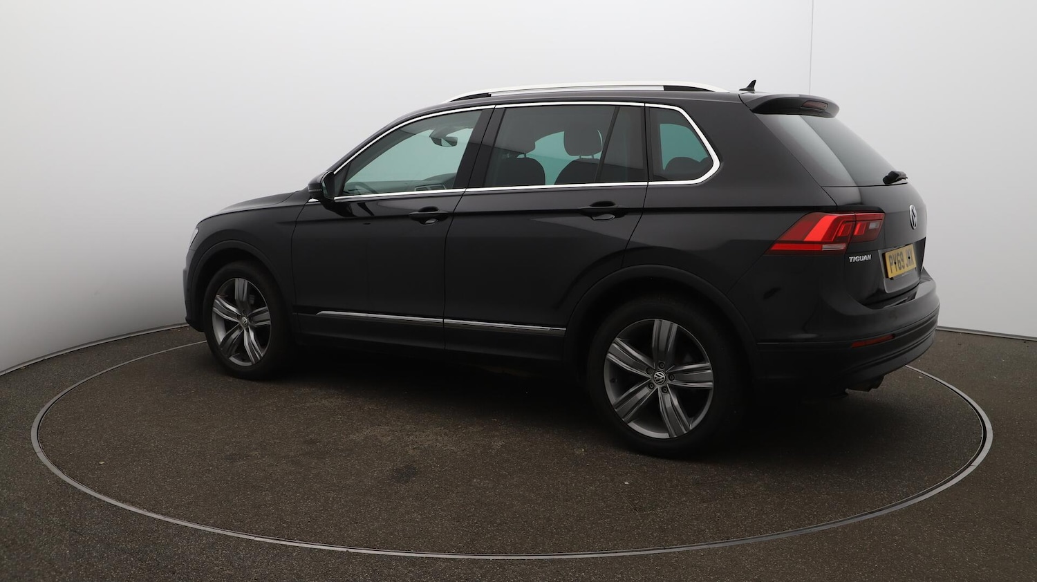 Used Volkswagen Tiguan 2019 for sale - 76472088: Photo 62