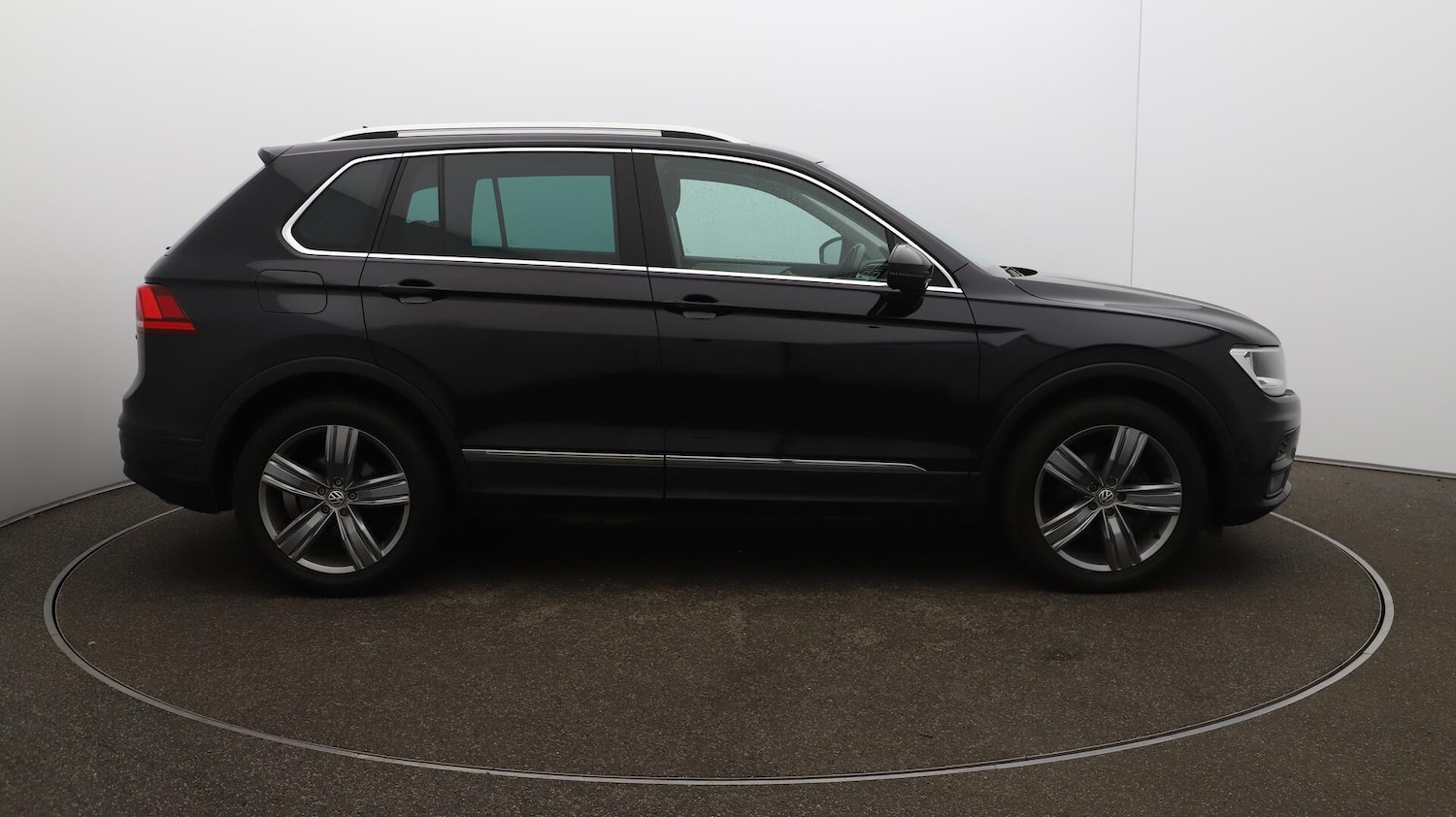 Used Volkswagen Tiguan 2019 for sale - 76472088: Photo 75