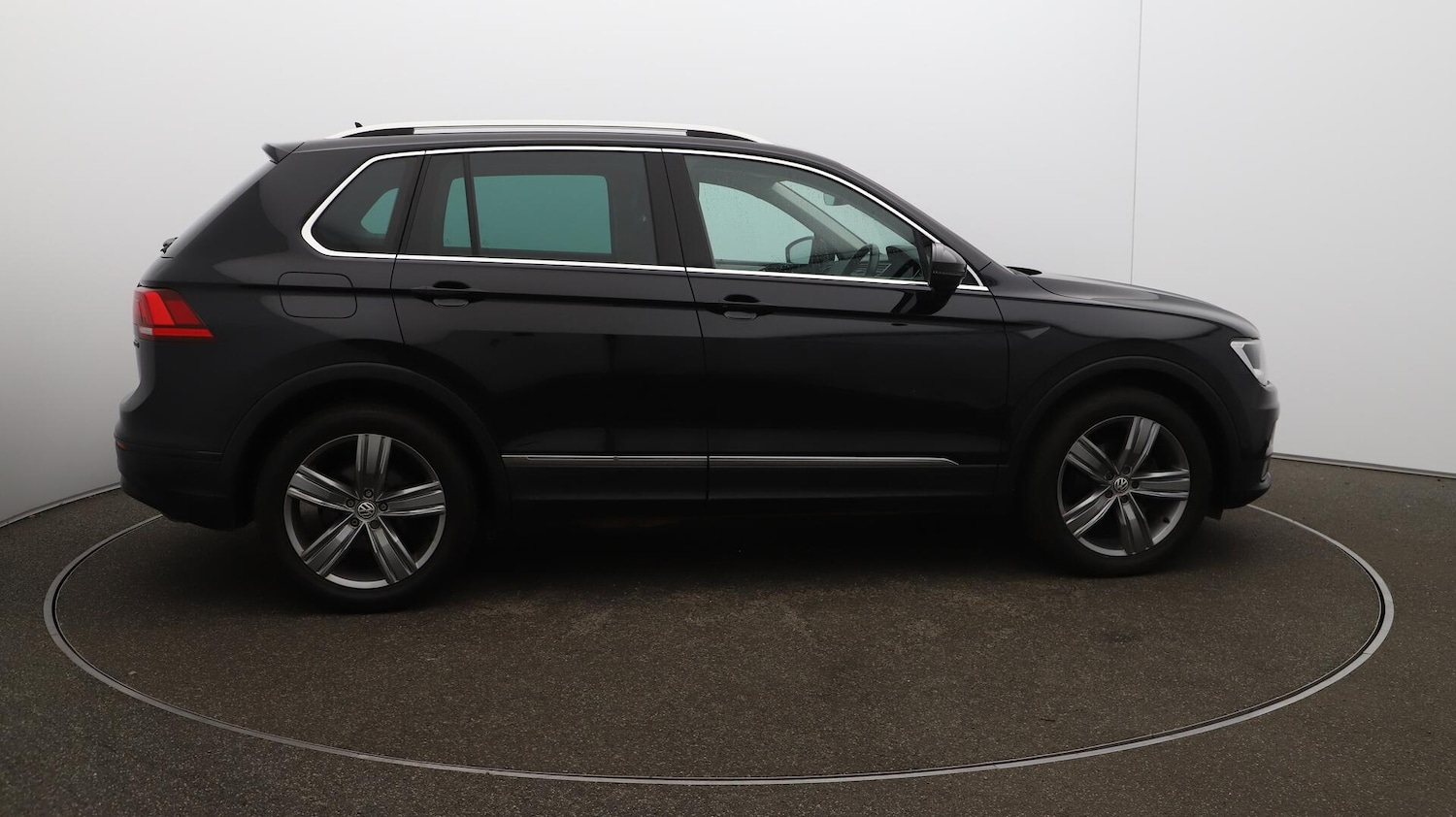Used Volkswagen Tiguan 2019 for sale - 76472088: Photo 76