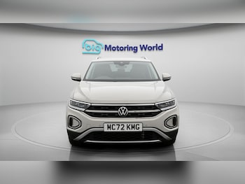 Used Volkswagen T-Roc 2023 for sale - 79605276: Photo