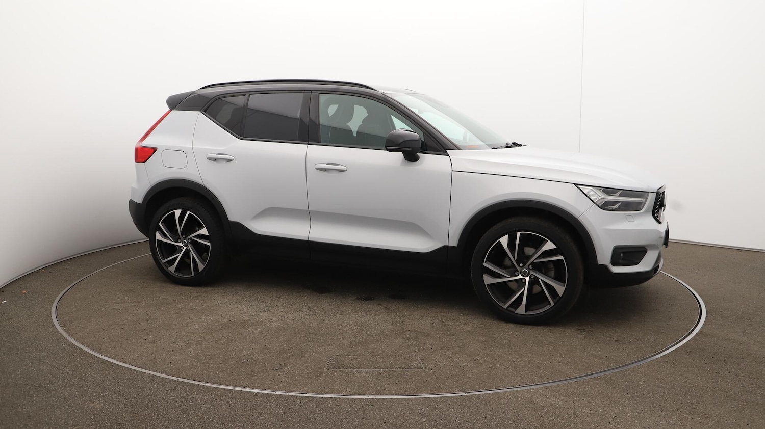 Used Volvo XC40 2020 for sale - 76645418: Photo 45