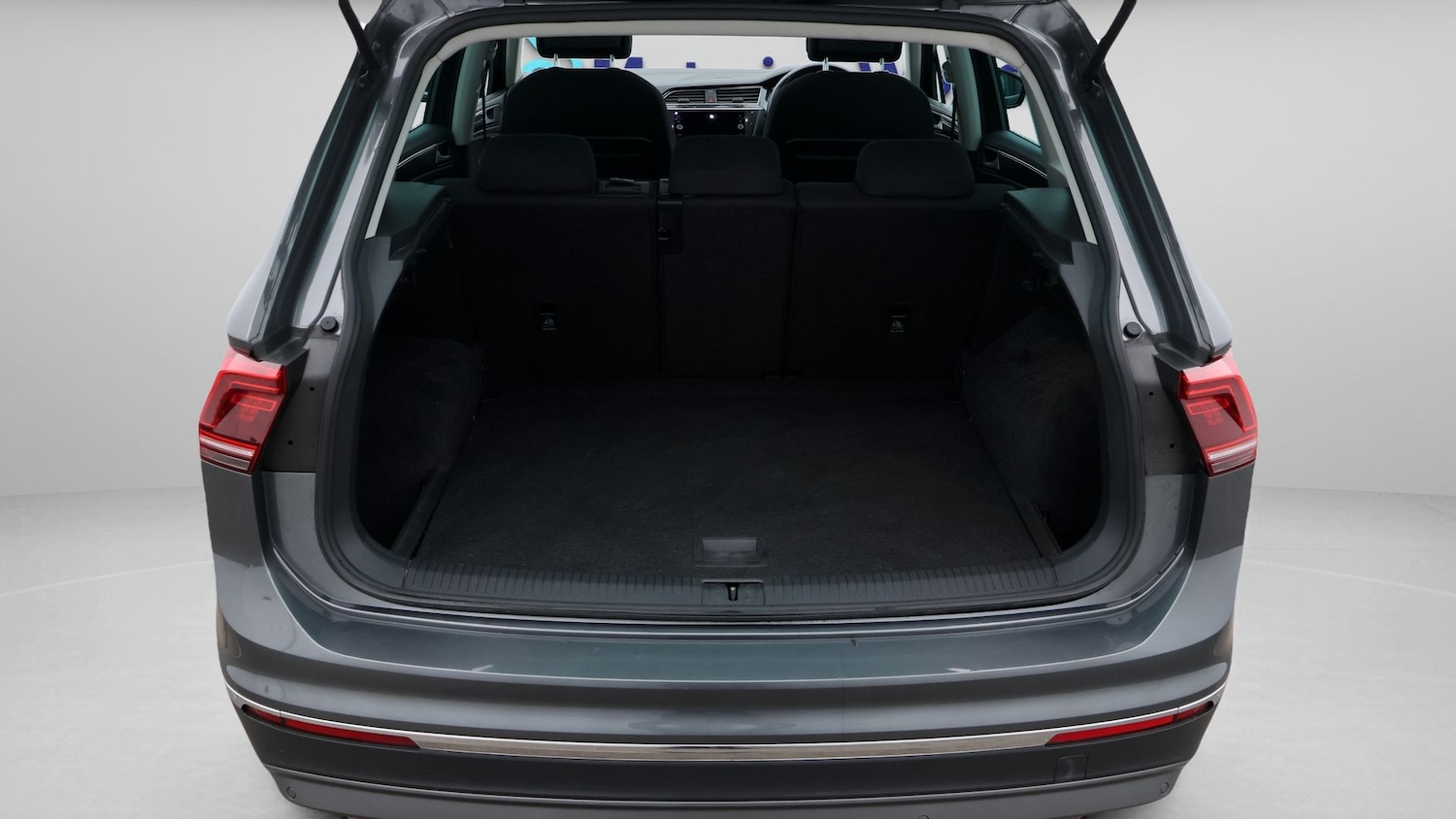 Used Volkswagen Tiguan 2019 for sale - 77355108: Photo 17