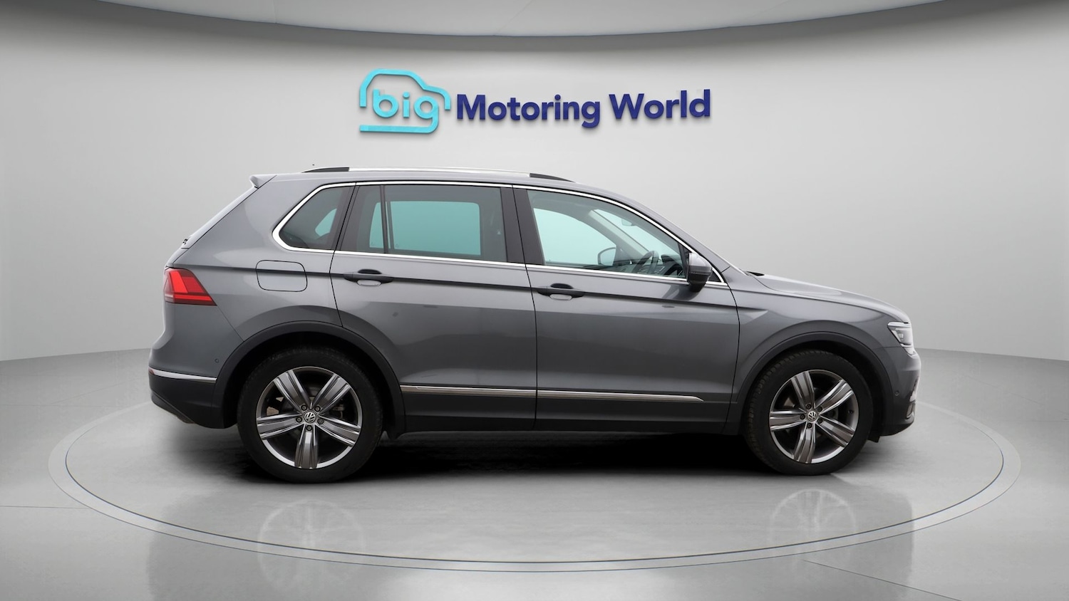 Used Volkswagen Tiguan 2019 for sale - 77355108: Photo 8