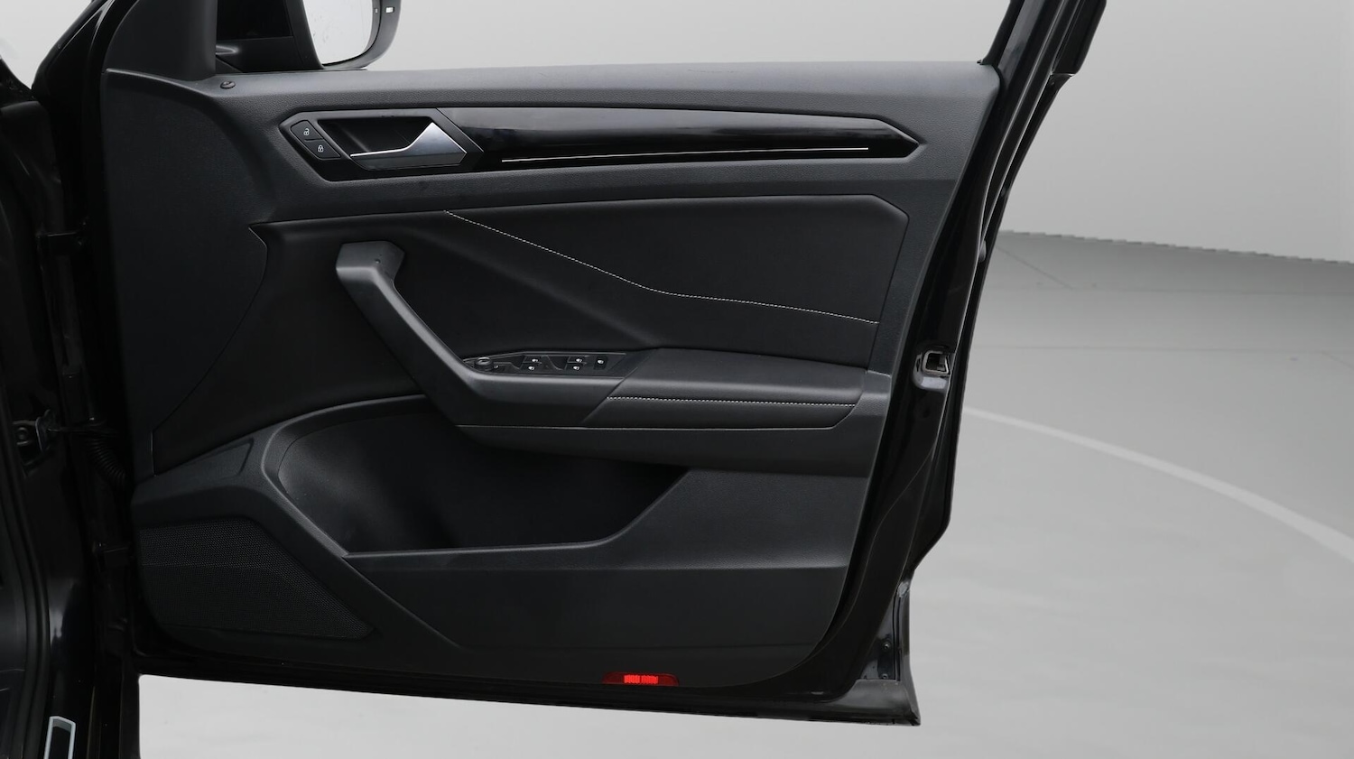 Used Volkswagen T-Roc 2022 for sale - 76539043: Photo 16