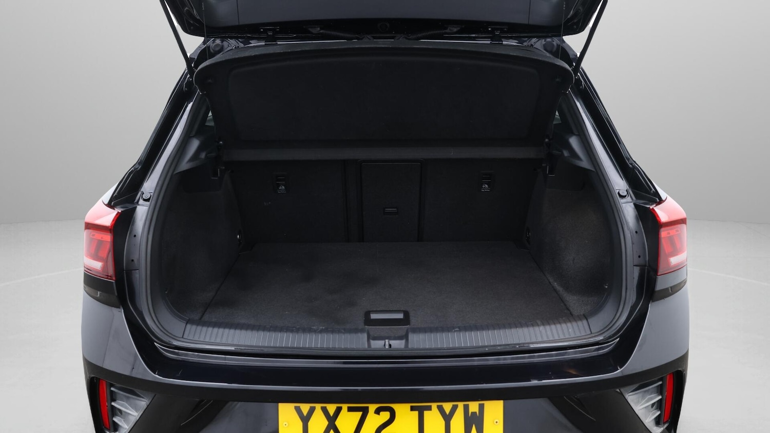 Used Volkswagen T-Roc 2022 for sale - 76539043: Photo 18