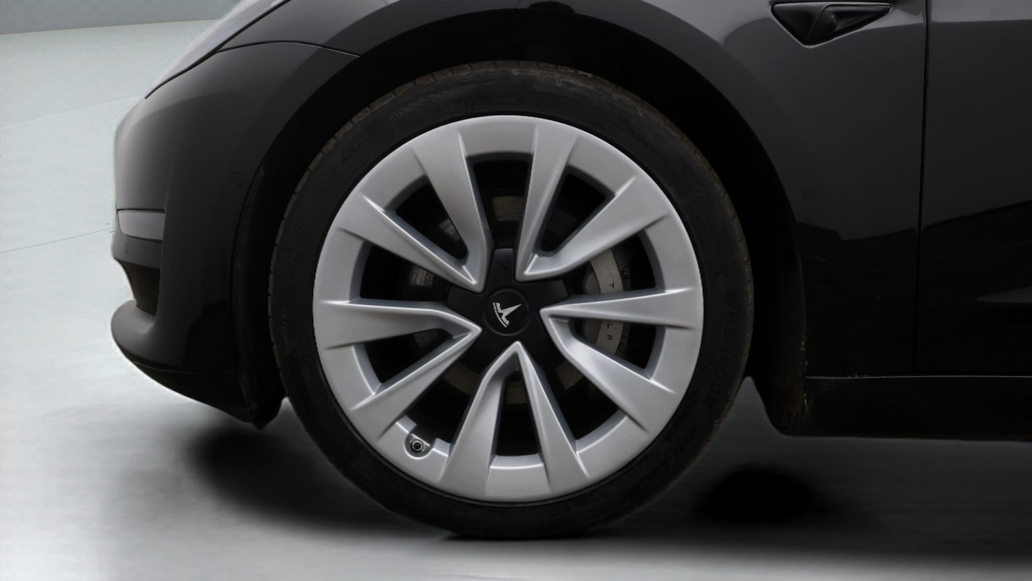 Used Tesla Model 3 2021 for sale - 77700870: Photo 18