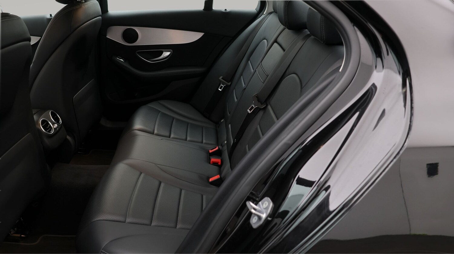 Used Mercedes-Benz C Class 2019 for sale - 77730097: Photo 16