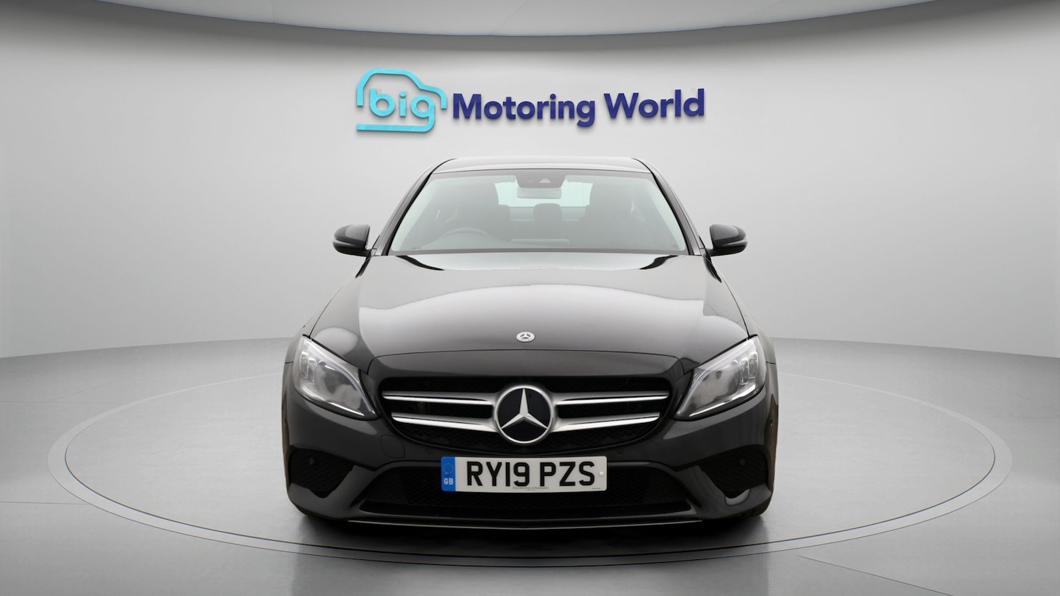 Used Mercedes-Benz C Class 2019 for sale - 77730097: Photo 2