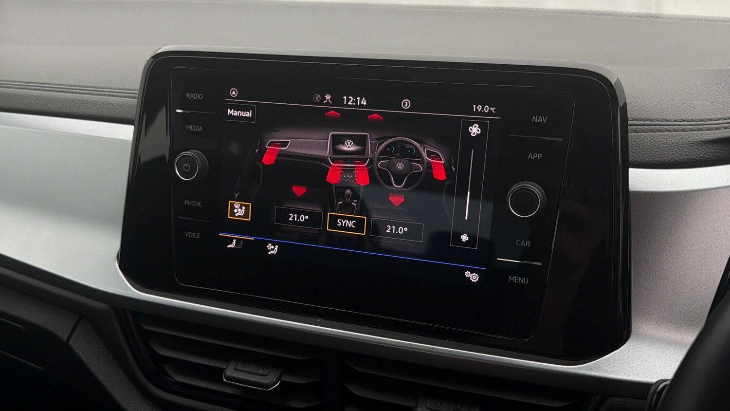 Used Volkswagen T-Roc 2023 for sale - 78166850: Photo 11