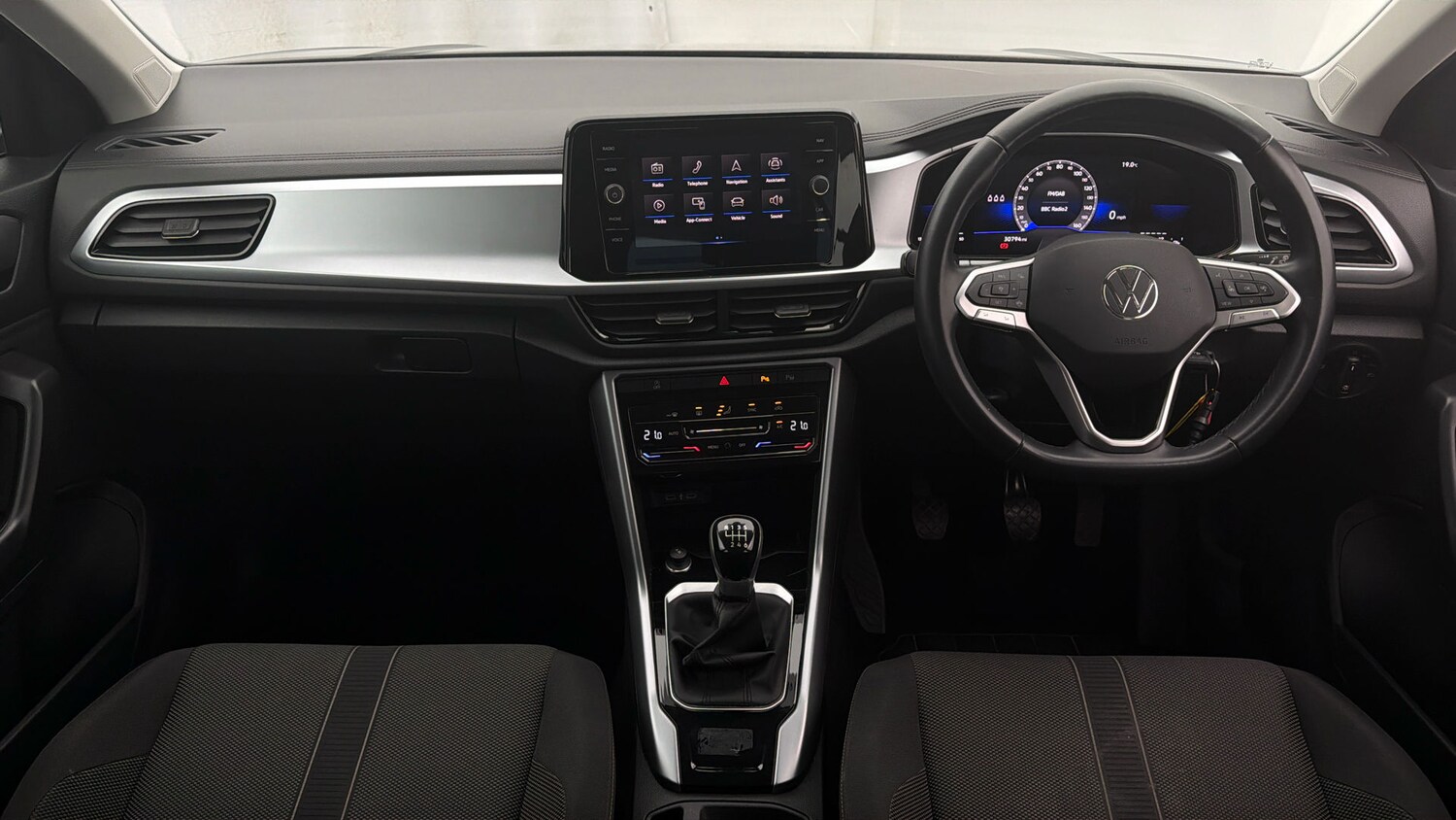 Used Volkswagen T-Roc 2023 for sale - 78166850: Photo 12