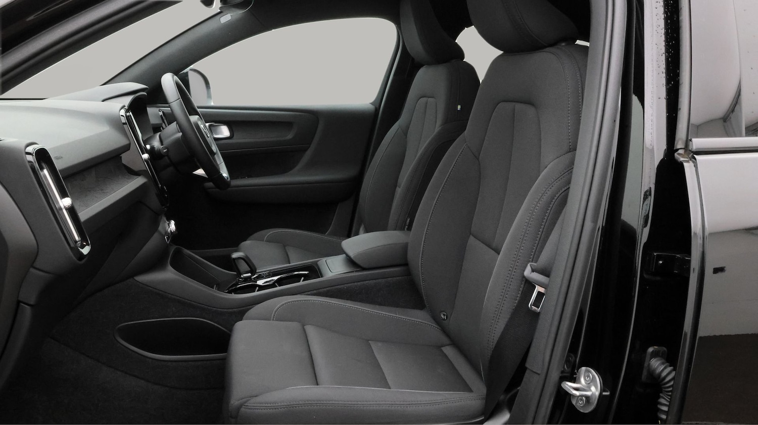 Used Volvo C40 2023 for sale - 77631163: Photo 14