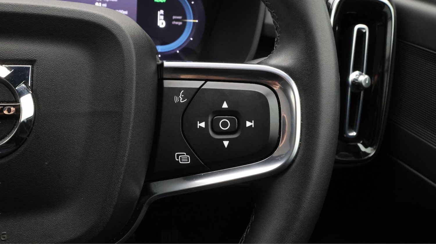 Used Volvo C40 2023 for sale - 77631163: Photo 23