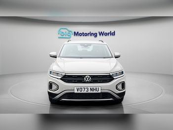 Used Volkswagen T-Roc 2023 for sale - 79205280: Photo