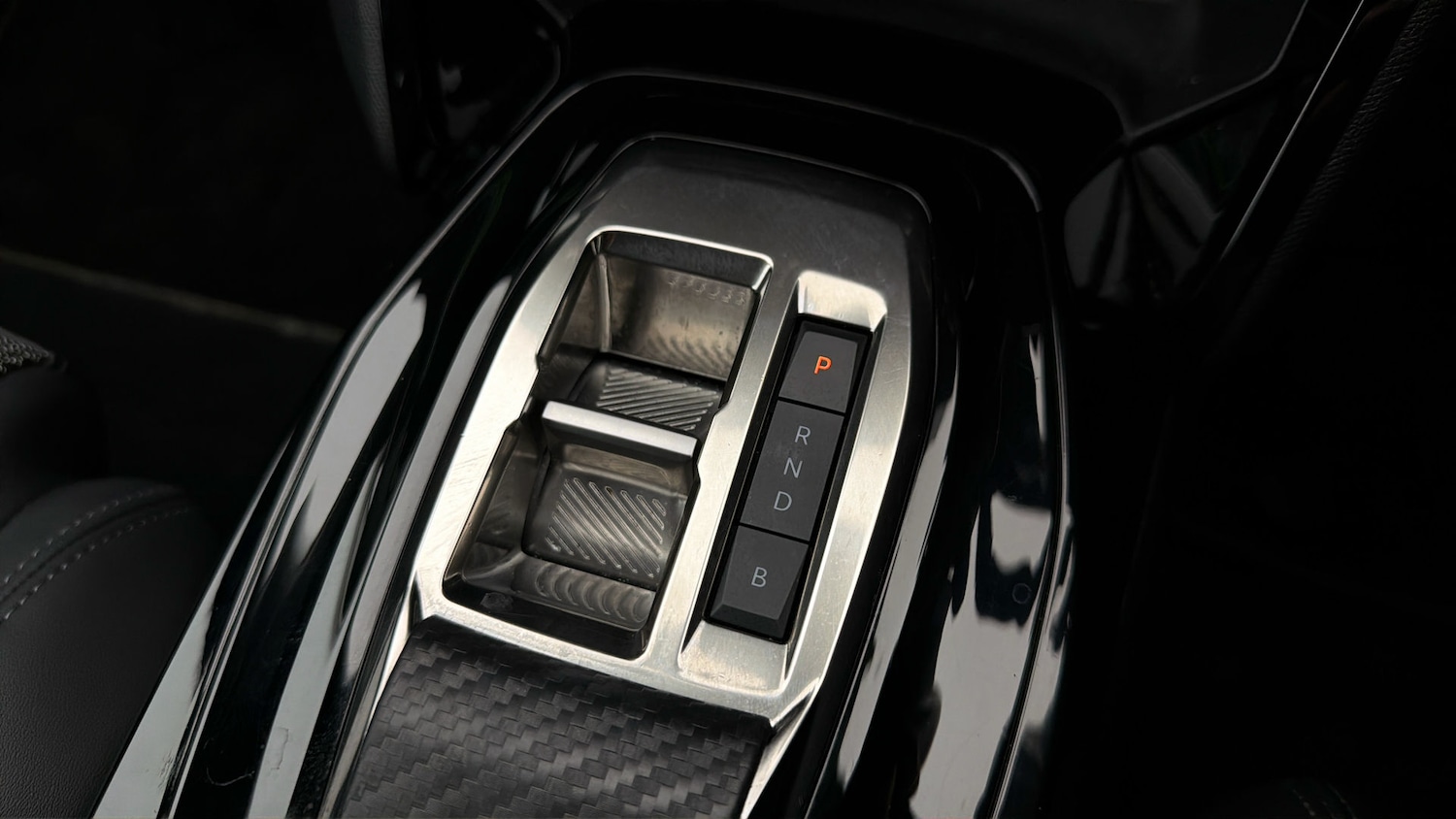 Used Peugeot E-2008 2023 for sale - 78018517: Photo 25