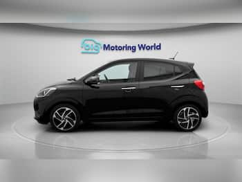 Used Hyundai i10 2023 for sale - 79703111: Photo