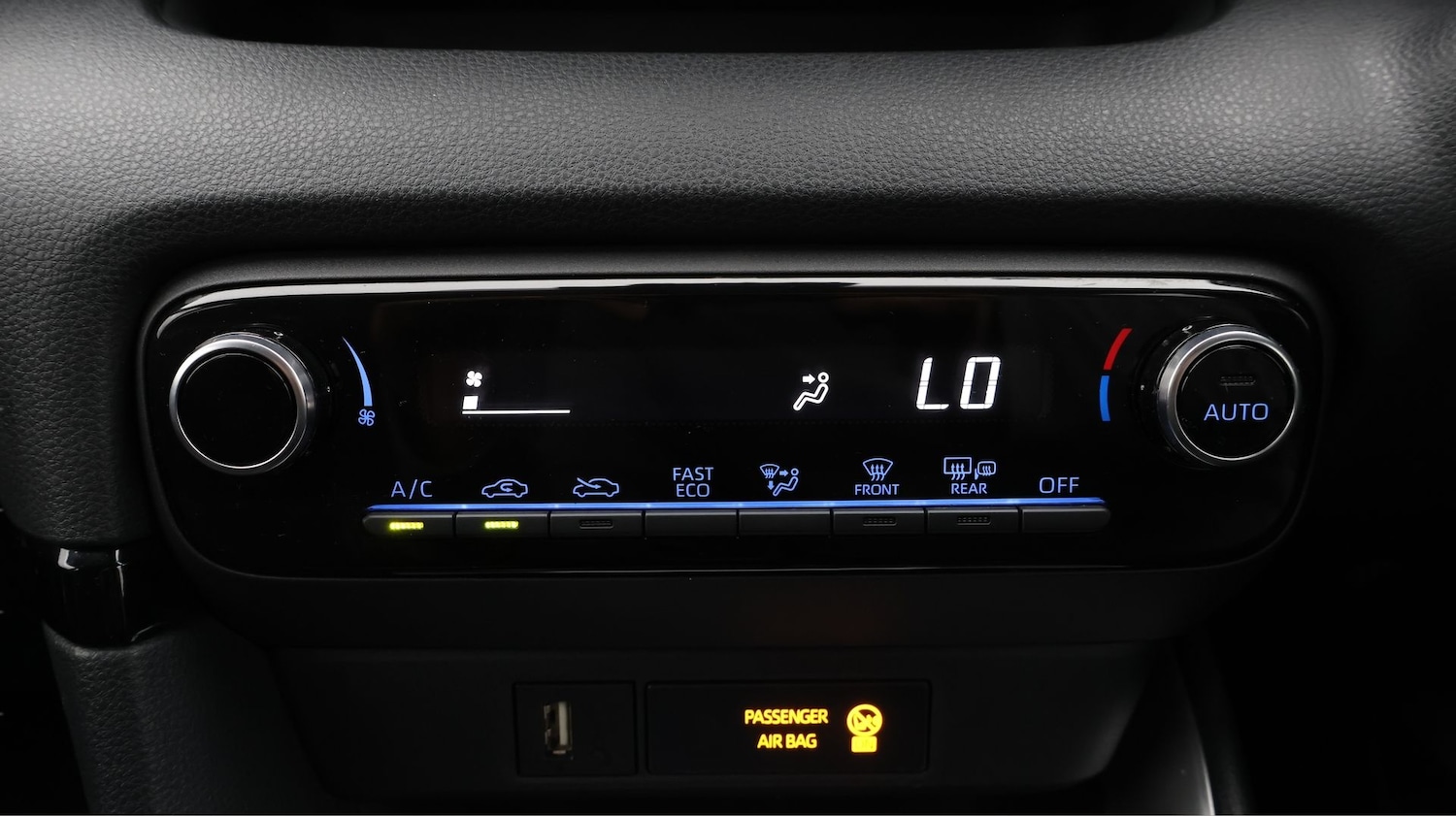 Used Mazda Mazda2 HYBRID 2023 for sale - 77536375: Photo 12