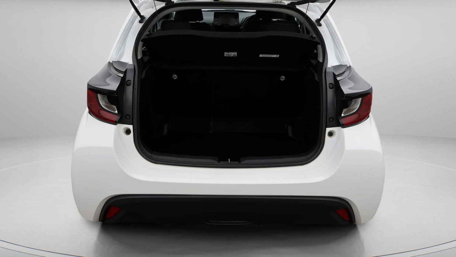 Used Mazda Mazda2 HYBRID 2023 for sale - 77536375: Photo 17