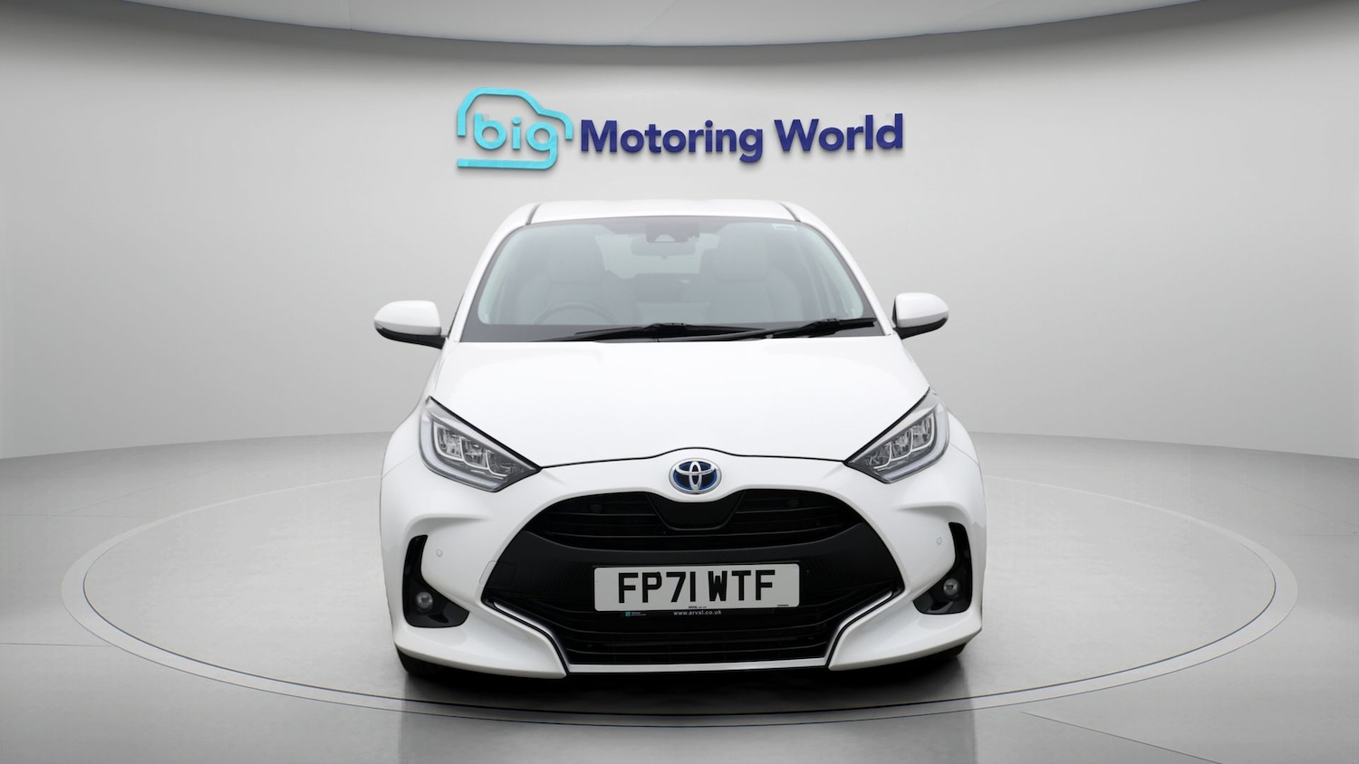 Used Toyota Yaris for sale - 77184120: Photo 2