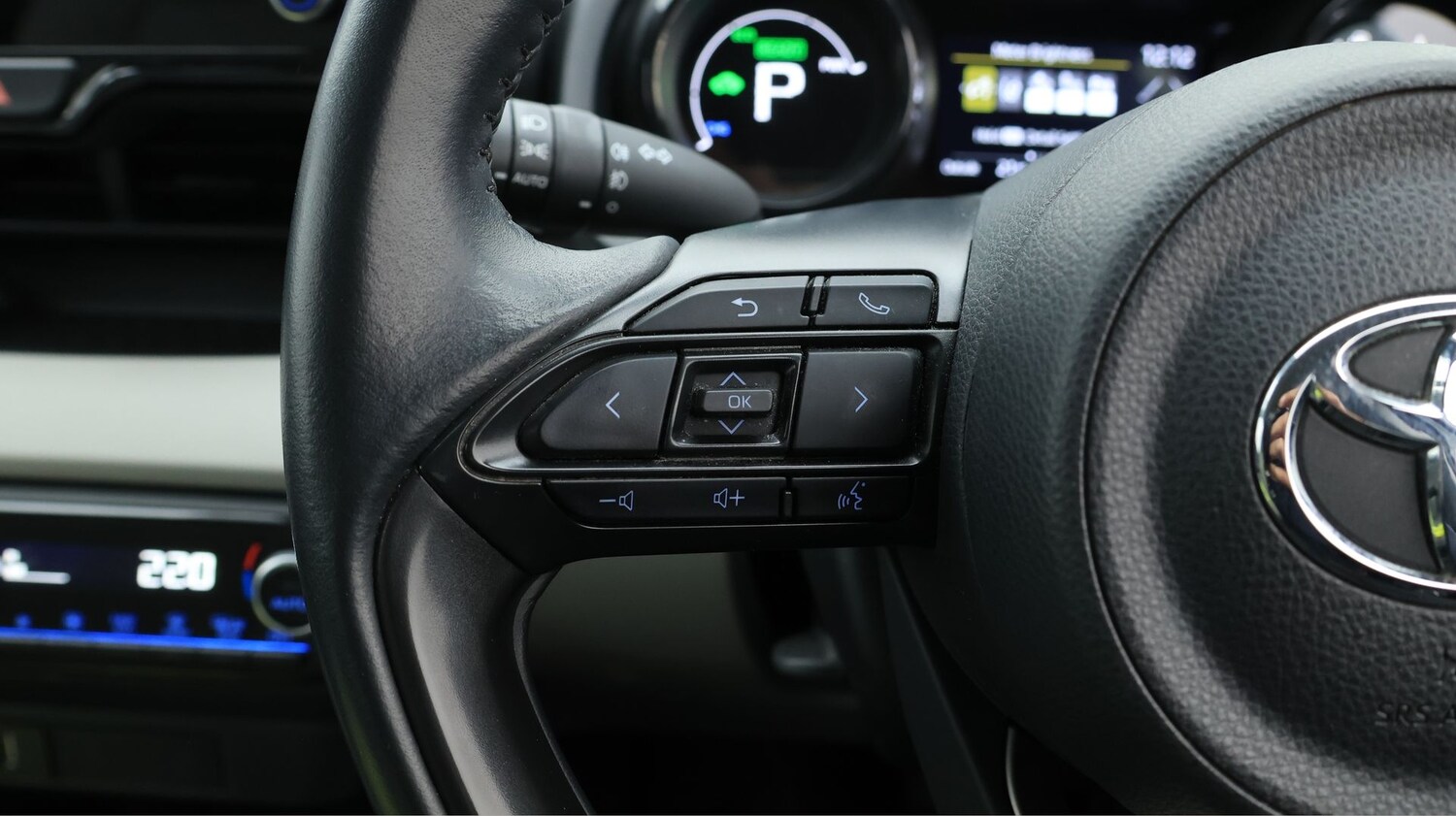 Used Toyota Yaris for sale - 77184120: Photo 24