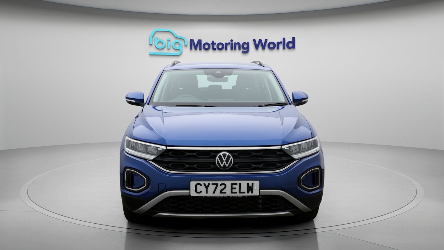 Used Volkswagen T-Roc 2023 for sale - 77610569: Photo 2