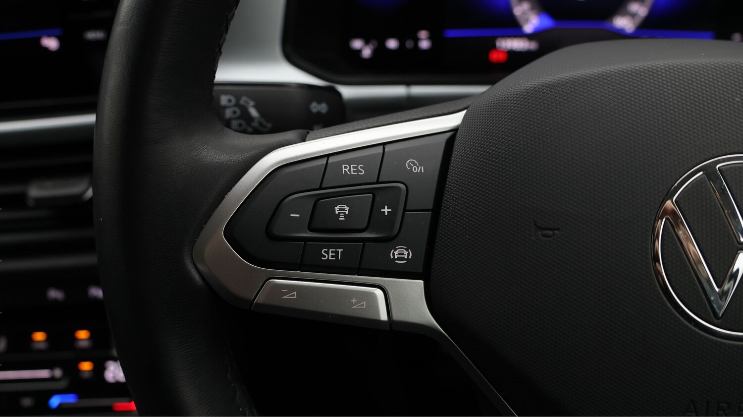 Used Volkswagen T-Roc 2023 for sale - 77610569: Photo 20