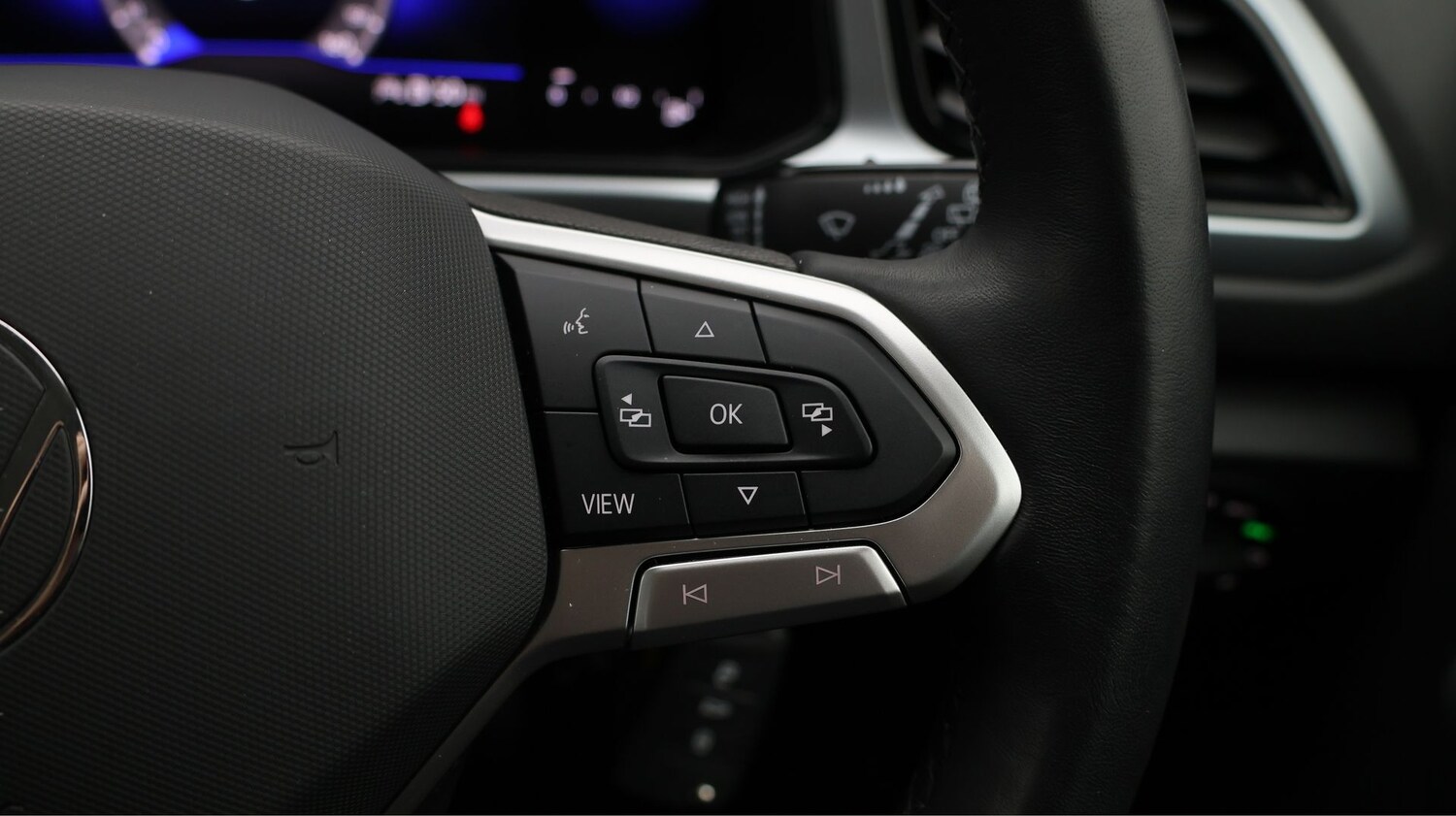 Used Volkswagen T-Roc 2023 for sale - 77610569: Photo 21