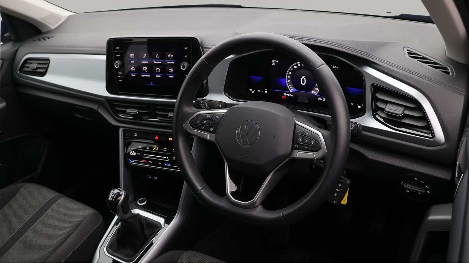 Used Volkswagen T-Roc 2023 for sale - 77610569: Photo 9