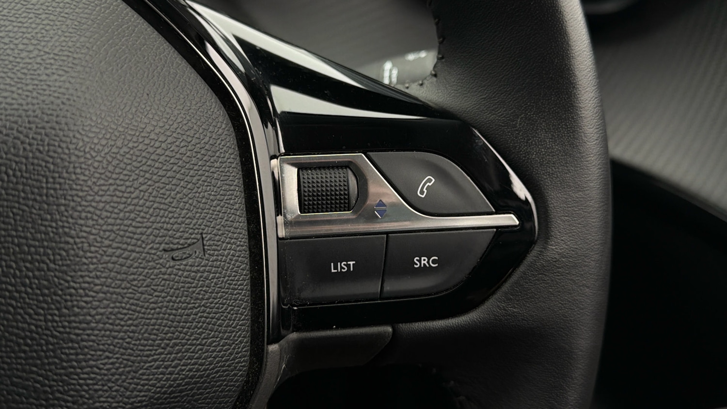 Used Peugeot 208 2023 for sale - 78083863: Photo 24