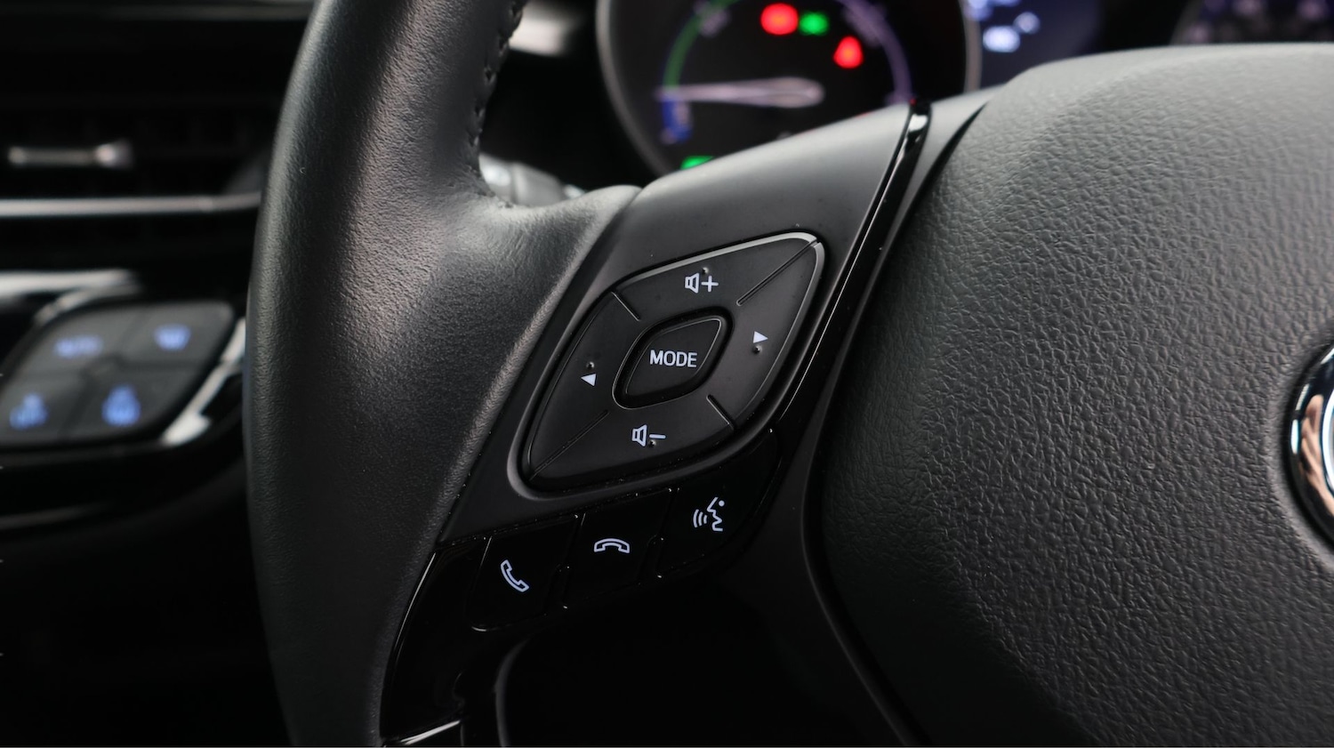 Used Toyota C-HR 2023 for sale - 77382836: Photo 23