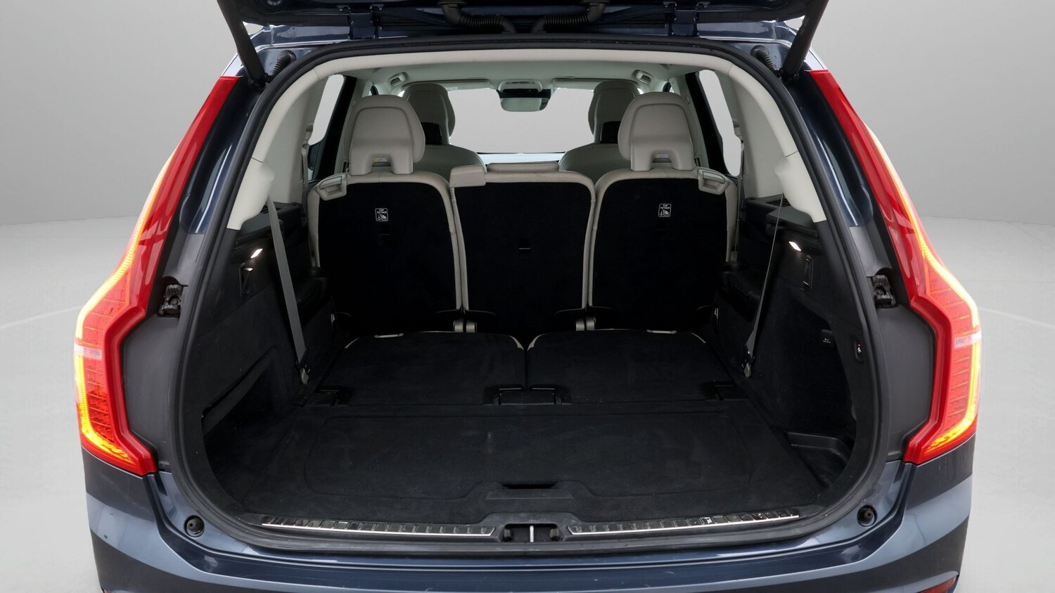 Used Volvo XC90 2017 for sale - 77220270: Photo 17